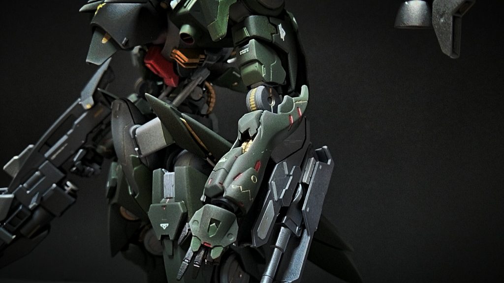 腕はバルバトスルプスから。やはりジンクスの腕が短めだったので移植しました。