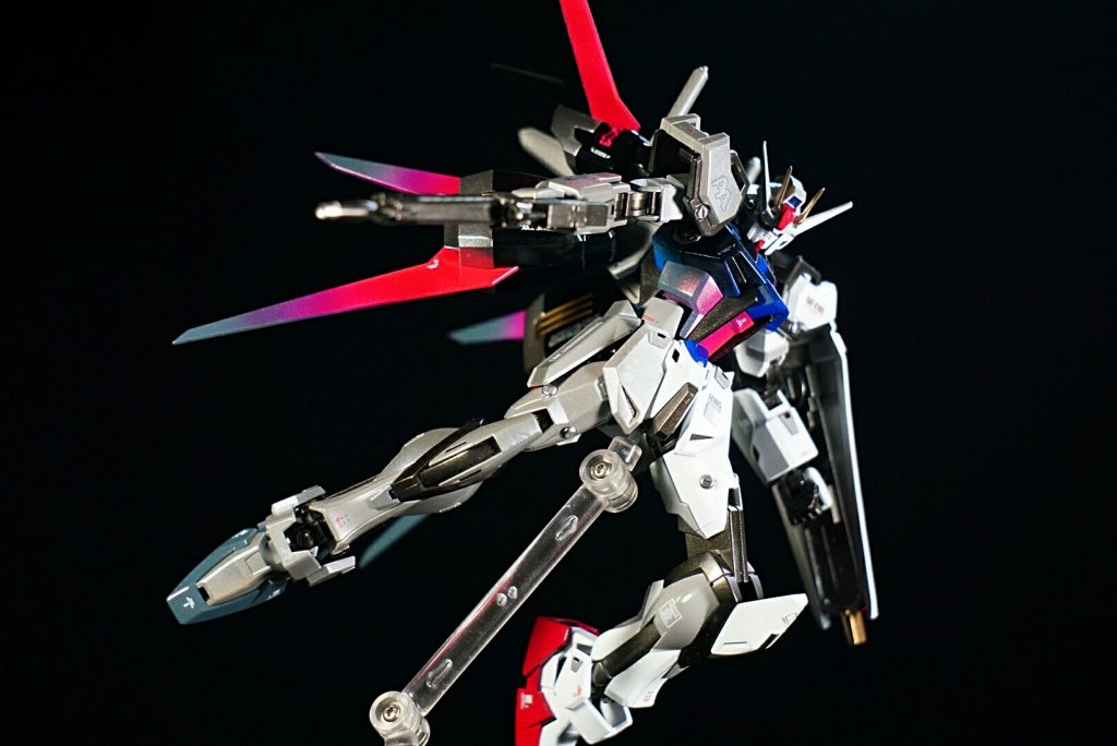 尚、エールの羽も勝手にフェイズシフトにしちゃいました。本来はストライカーは色変わりません。見た目重視と言うことで。