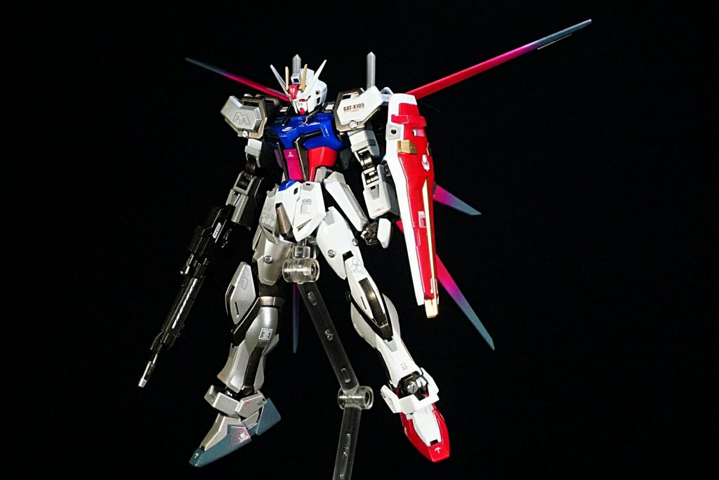 中心から右が通常カラー、左がディアクティブです。境目はグラデーションかけてます。別に右から左に色変わるわけじゃないですがね…