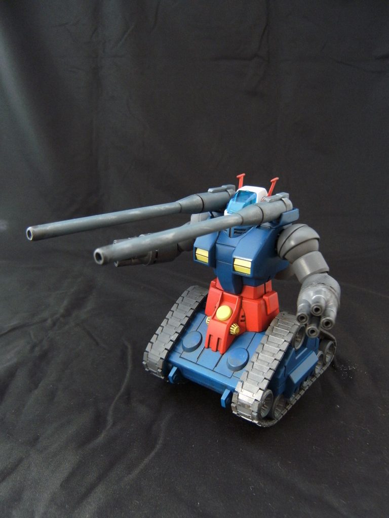 砲撃姿勢。
ボップミサイル銃口にモビルパイプを仕込んでます。