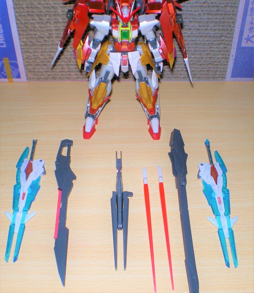 武装一覧。
ラッシュポジションにもなれるため、ビームレガースの展開や手甲による格闘戦もできます。