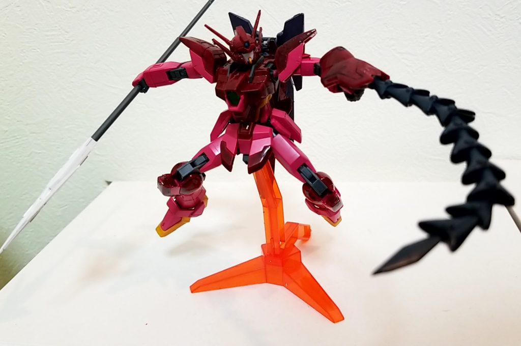 ヒートロッド
本来のエピオンのものより、どちらかというとグフのヒートロッドに近い
超技術によりシールド内に収納されているという設定←