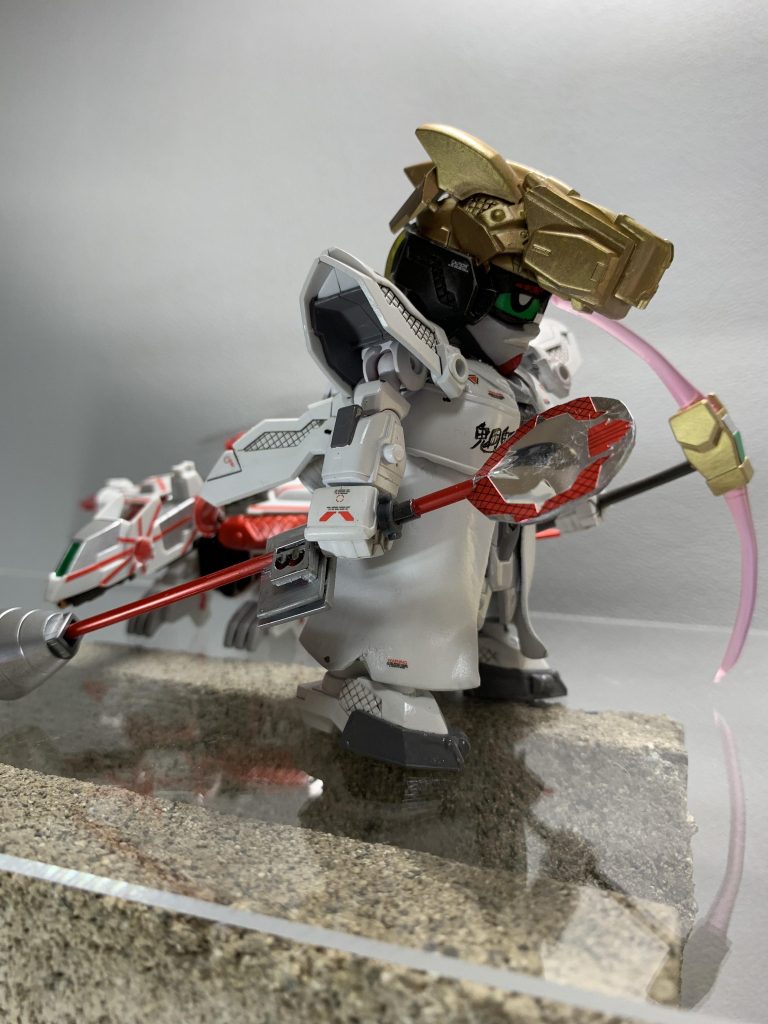 武装は　バス停留所仕様のジェットメイス・ハイパービームツルハシ・強襲揚陸艦と激突しても大丈夫な特攻服型アーマー・トサカガトリングガン　ですｗ