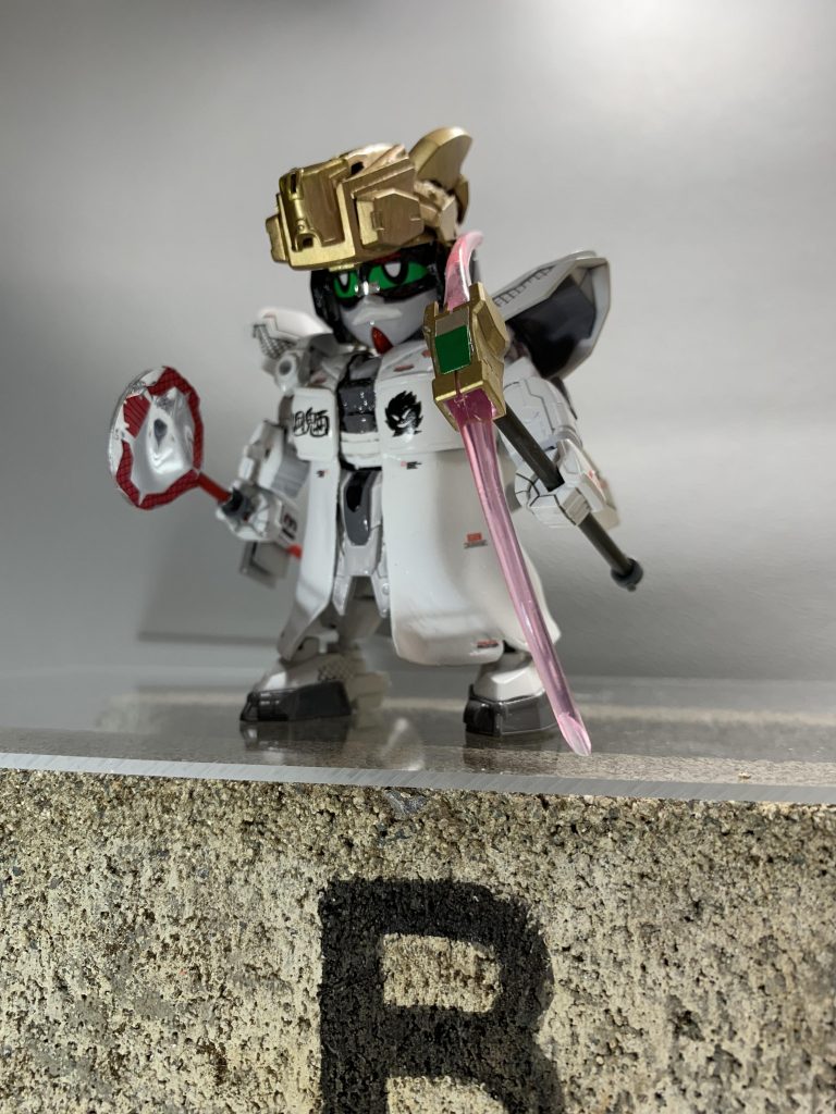 「それじゃまるでSDのお人形だぜ・・・？」