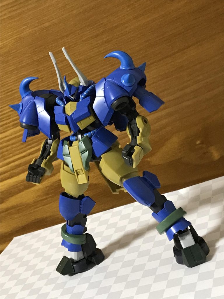 ヘルムはほぼそのまま使ってます。