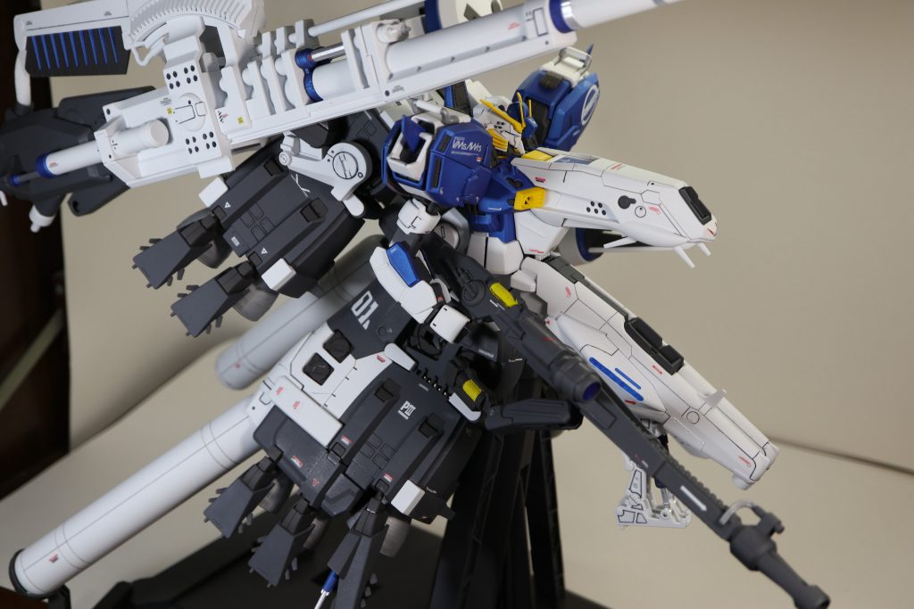 右からのショット
実際には所属していないのにペガサスⅢの所属マークがありますが見逃して下さい…
このマークなんか好きなんです。