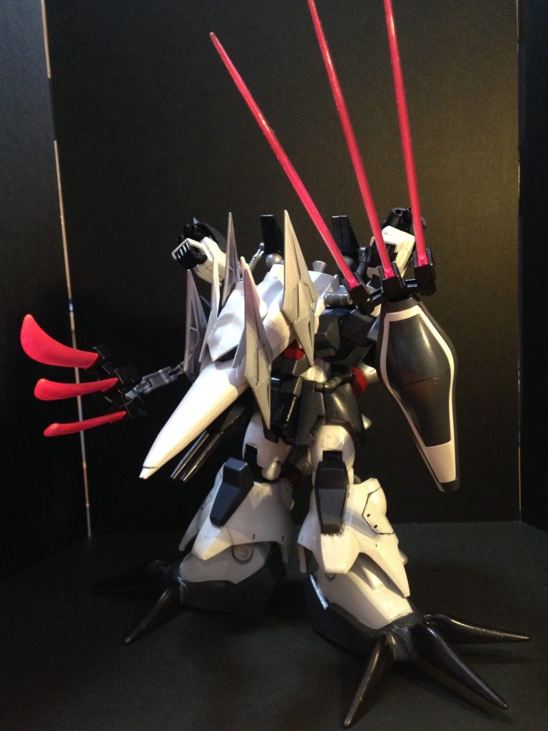 小型ソードを装備していない状態の形態。