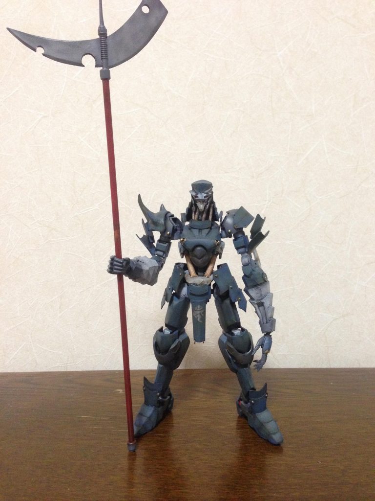 武装はアニメ「ガサラキ」で登場していた、槍？斧？的なものを製作