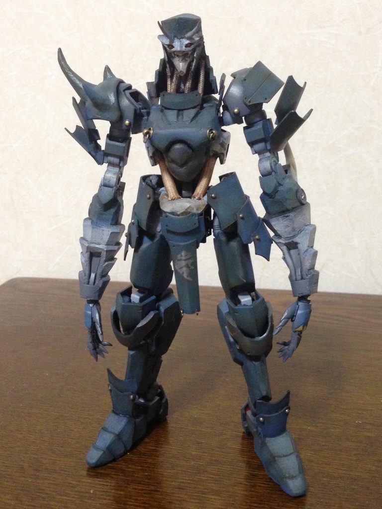 参考資料が「骨嵬：朱天」に比べて非常に少なかったので、製作に苦労しました。