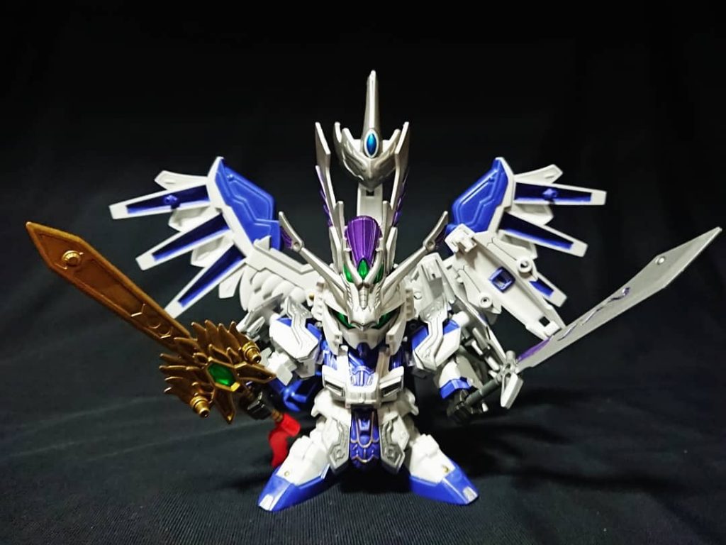 天翔竜 孔明Hi-νガンダム
孔明νと爆鳳扇の合体した姿。
Hi-ν自体にバリエーションが多いため、カラーリングはVer.Ka+初期Hi-νのイメージとなります。