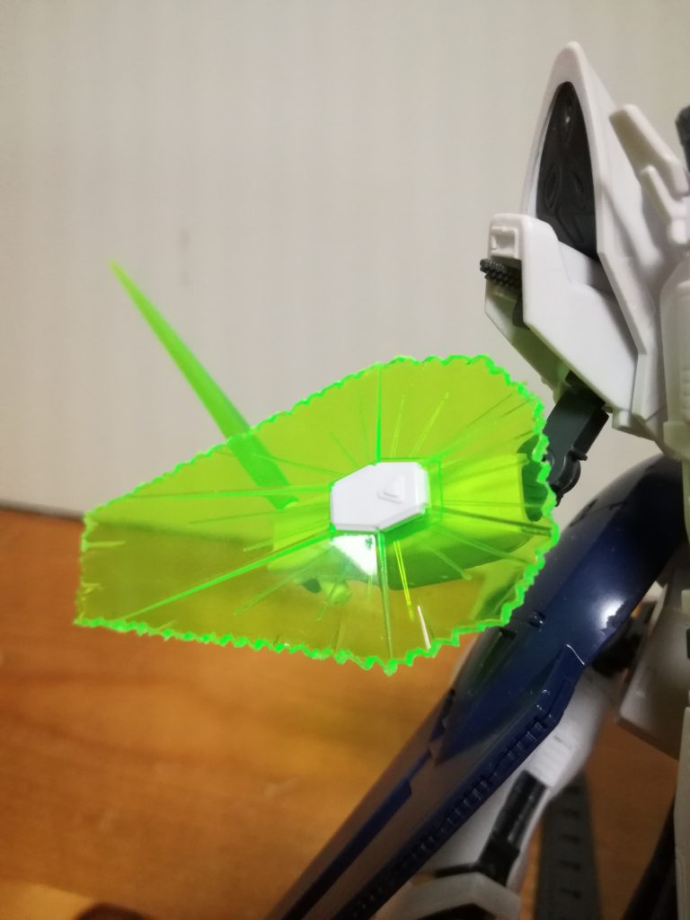 ビームシールドはF91の物を加工してます。