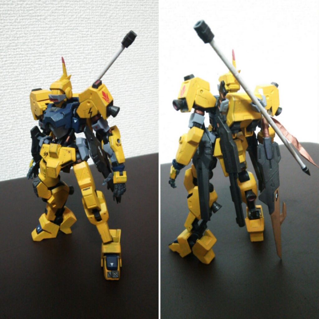 前面と背面から
基本的には元の雷電号に腰回りにブースターを追加、修復や被弾が多い箇所への装甲追加しています。