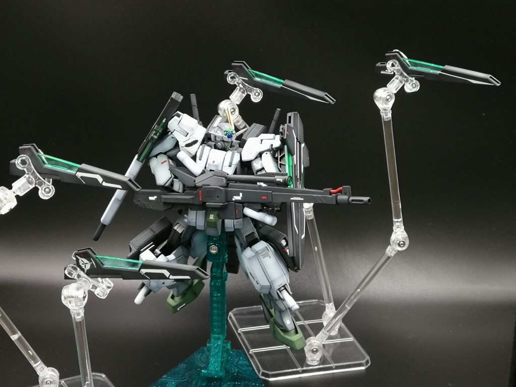 勿論GNライフルビットも展開可能。