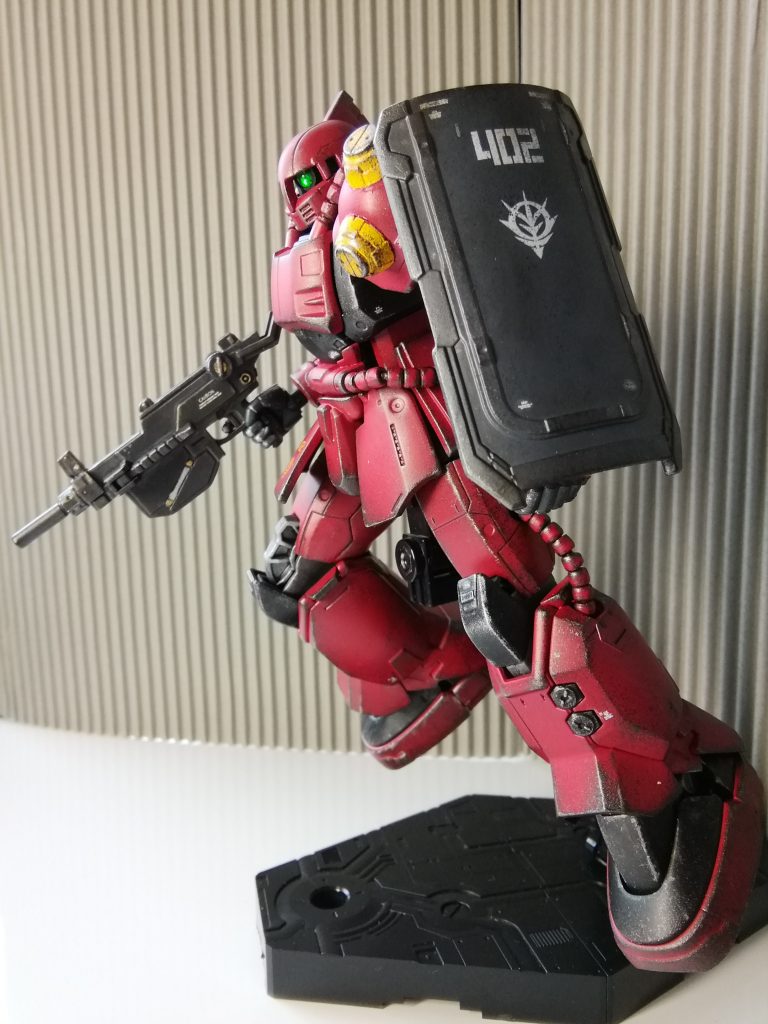 横からシールド持たせて。402は彼のパーソナルナンバーなのかな？