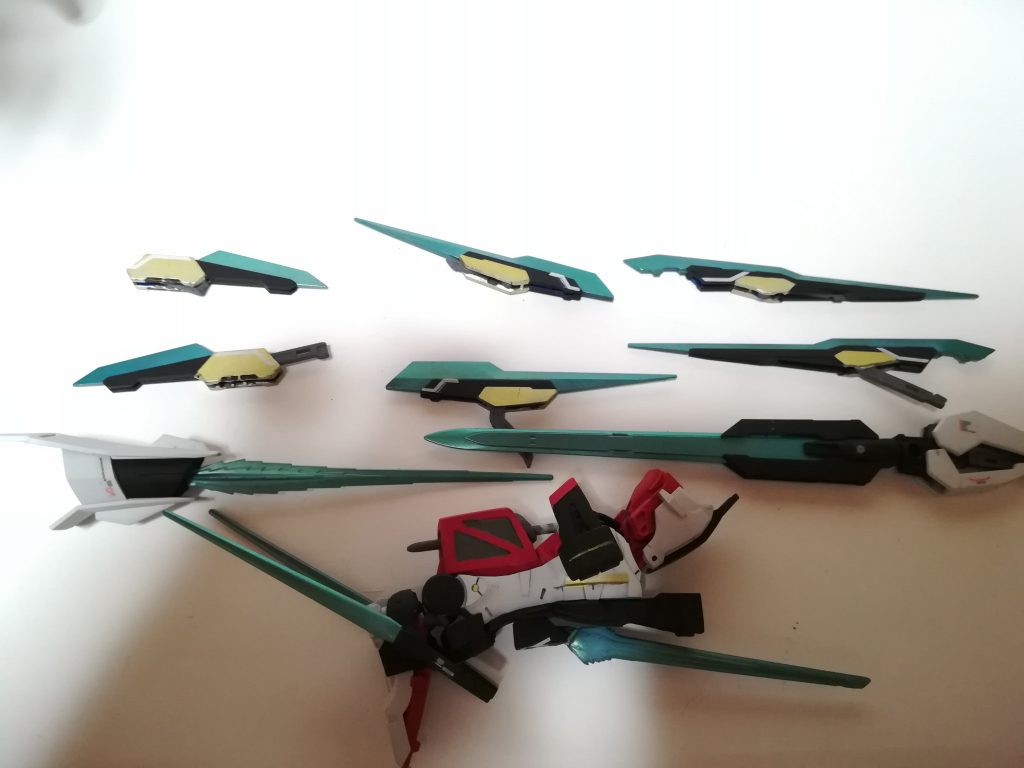 武器詳細
A.B.Cビット
GNソードV
GNガントレットセイバー
右足:GNレッグソード　　GNヒールソード
右足ビーム系でかためました。