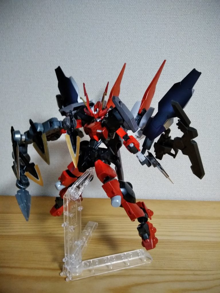 スケイルアームズブロウ
スケイルアームズ オロチ(刀)とは
別に竜の爪のような形態。
引き裂く、拳として相手を砕く