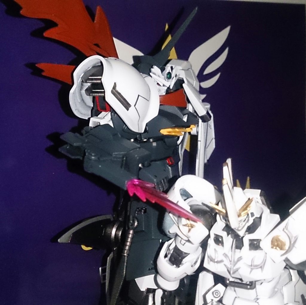 ビームダガー
腕部に装備されており、背後をとり、最小限の出力で敵を仕留める。