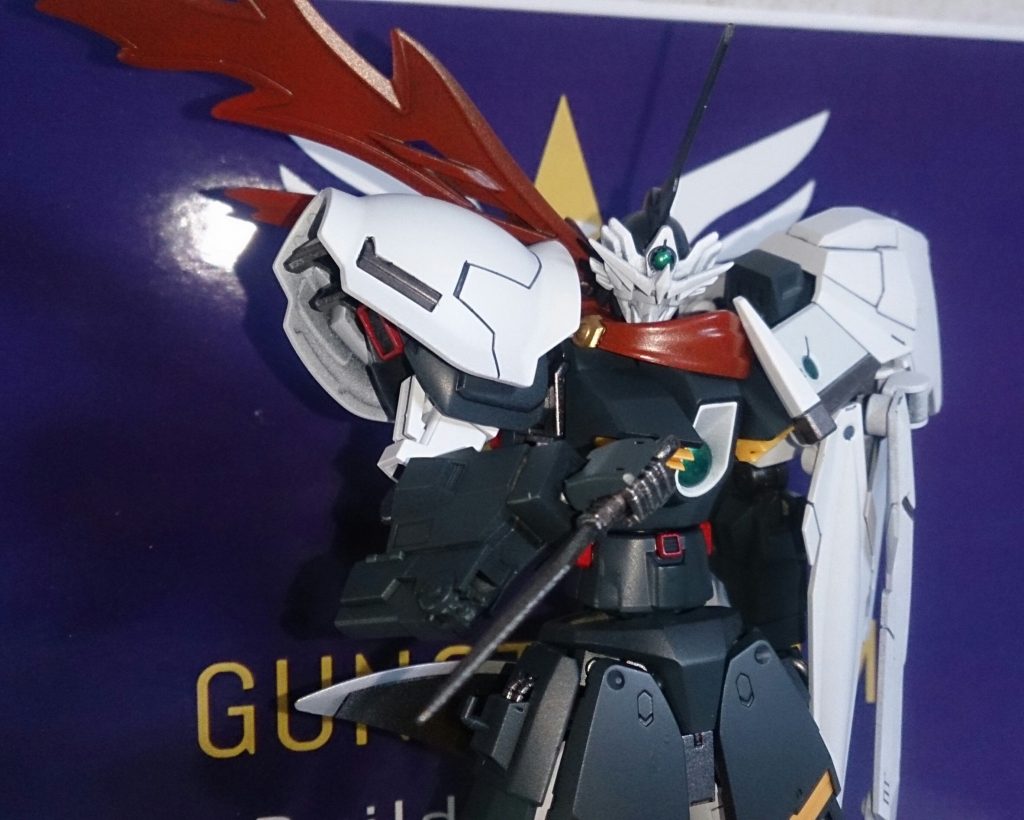 クナイ
腰アーマーにマウントされており、投擲することで牽制にも使える。

イフリートナハト付属のものです(^^)