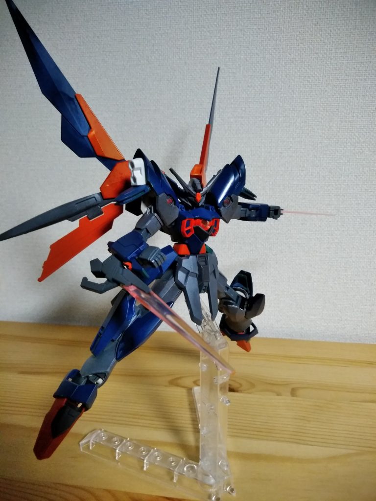 いじって気がつきましたが、腕に武装つけられるのめちゃ便利っすね