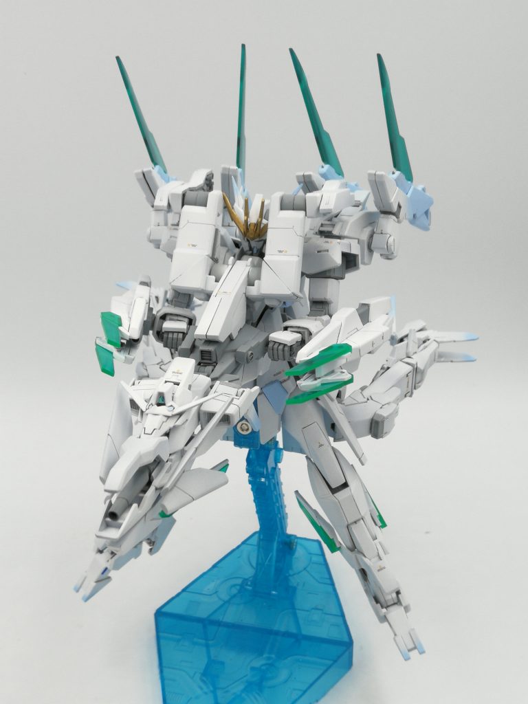 ·ハイパーシグマシスライフル
AGE3のシグマシスライフルを参考にした強化ライフルです。通常時はスタビライザーとして背部に装着しています。