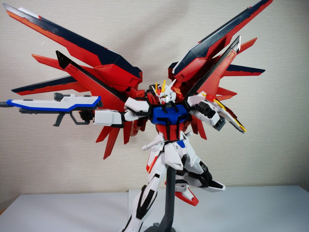 ストライクと言えばあのポーズなのでとらせてみた。