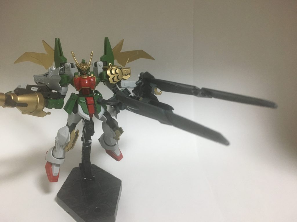 アームドアーマーTA、ビームスマートガンモード、その2。レール内に展開された電磁フィールドの磁場干渉によって、ビームの軌道を自在に変更する事ができる。但し、ビームの軌道の変更は1度の発射につき、1回のみである。