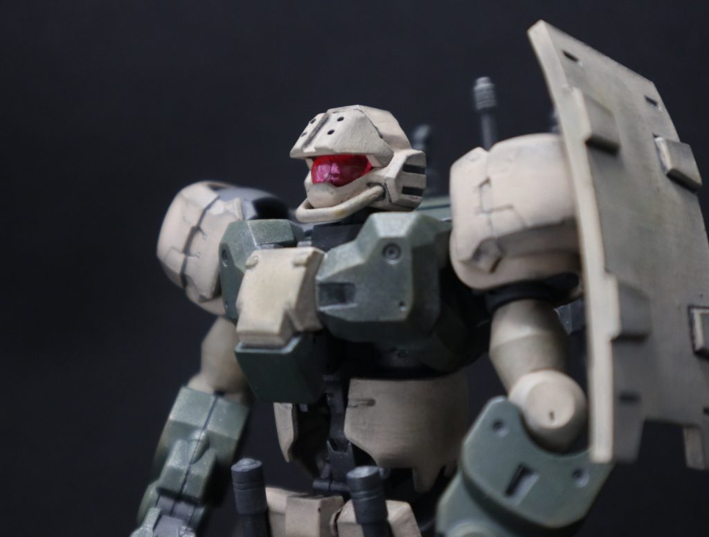 上半身アップ。ガルム・ロディらしいシルエットになったかと。