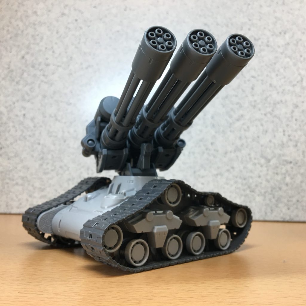 三連砲塔ガトリング戦車–3枚目/制作者：アトリエ コメットハート