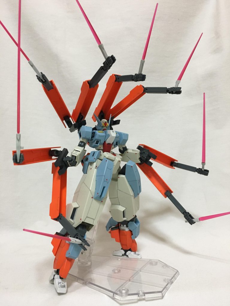 そしてエウクレイデスアームズ・イフリートモード！
8本のビームサーベルで敵を切り裂くぞ！
合体機構はプトレマイオスアームズのまま、手持ちのグリップはこの形態用に加工。
アームはアームアームズとスカルウェポンのパーツを使用。
ビームサーベルはRGエクシア等から一時的に持ってきています。