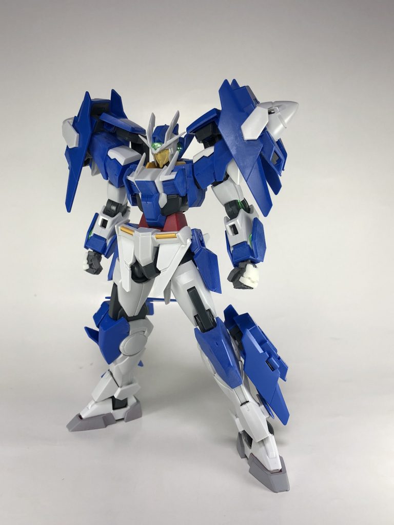 製作開始段階。ありそうであまりなかった(気がする)GNドライヴ4基装備は当初から構想していました。ダブルツインドライヴなのは「ダブル」を入れたかったから。イメージ自体は当初から固めていたんで構成自体は以後もわりとそのままです。