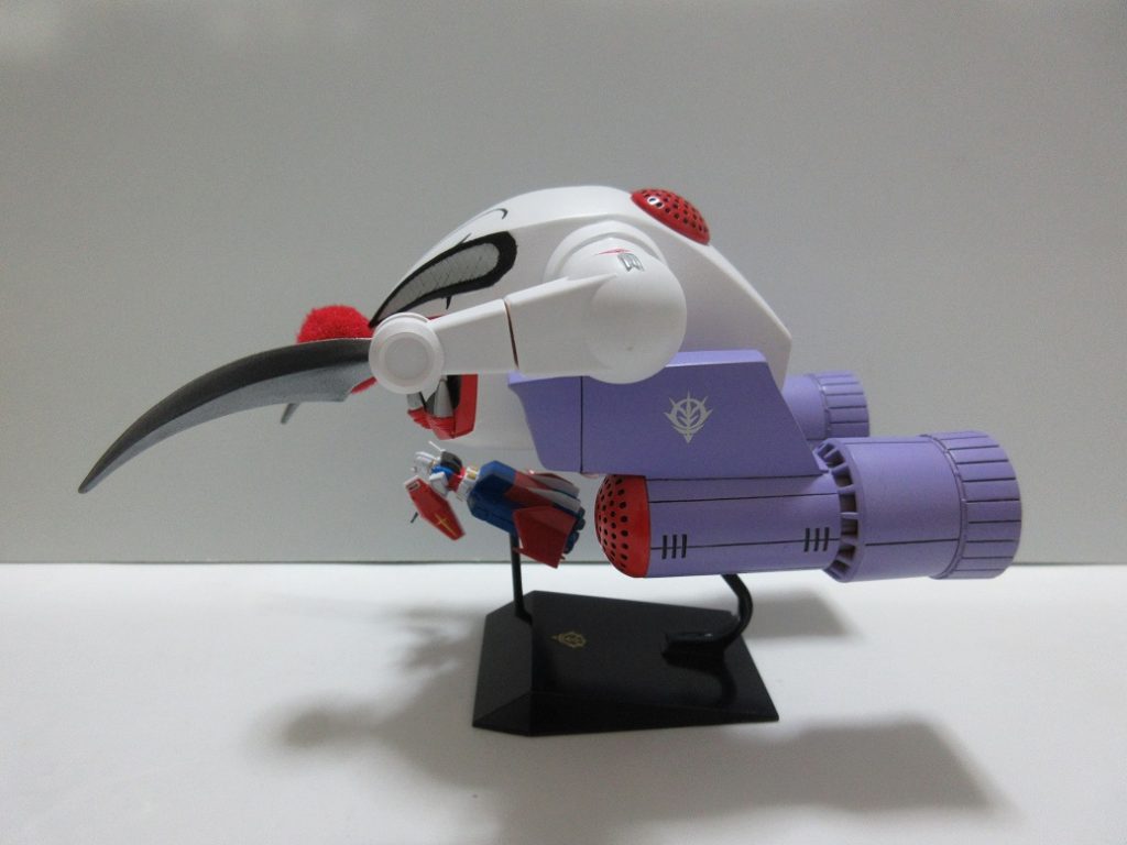 あまりメカっぽくしたくなかったのでデカールは少な目。