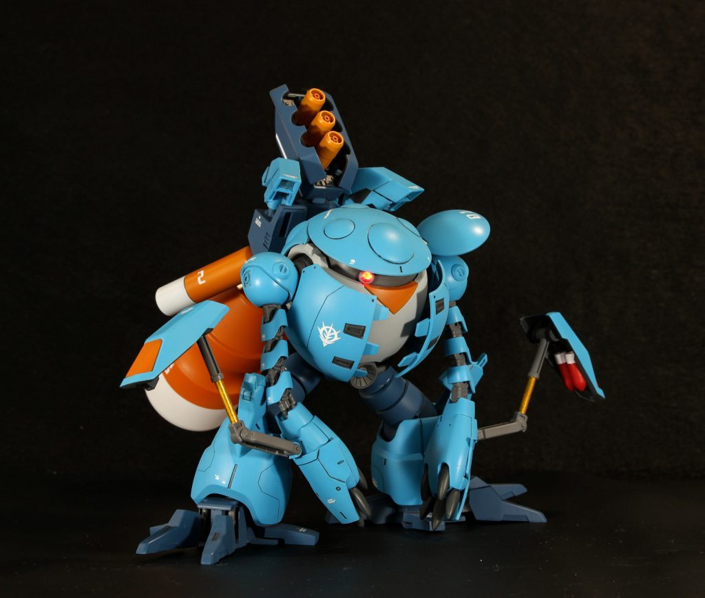 武器＆シールドを展開。