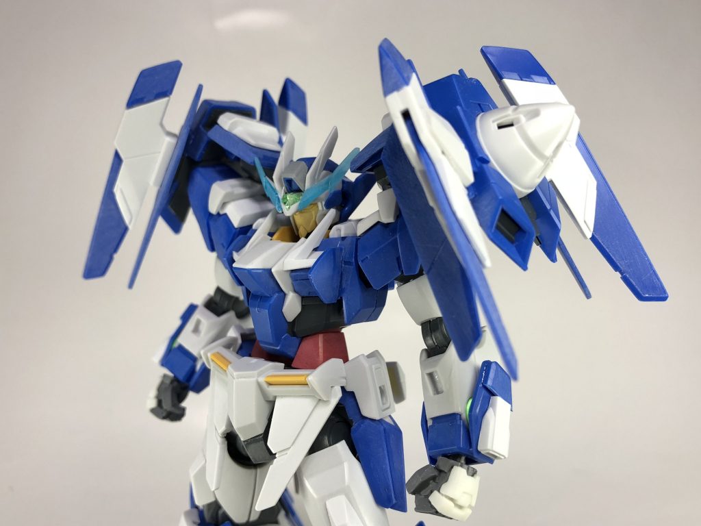 ブレードアンテナのアレンジもようやく思いついて大体イメージ確定した時期。GNドライヴバインダーはここだとオーライザーのパーツを使用していますが、最終的には別装備用に変更しています。