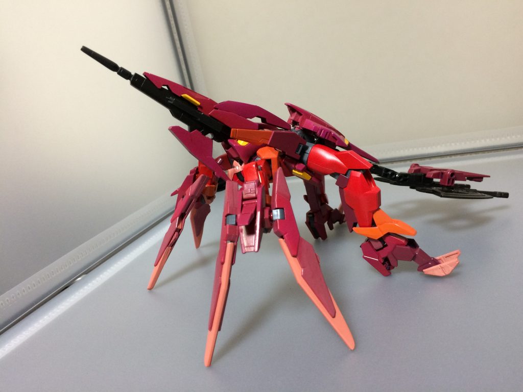 砲撃!
近接戦闘よりも頭のドッズライフルとしっぽのビーム砲での砲戦が得意。
Fファンネルを廃止した出力で撃つのでめっちゃ強いです。