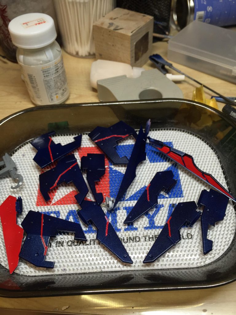 マントの塗分け、結構手間だったり。