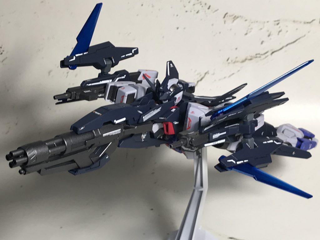 ストライダー形態
MS形態と織り交ぜて使用することで、迅速かつ柔軟に戦場を駆け巡る。