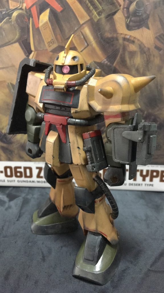 実は左右に腰がふれます。
ですがランドセルが腰に干渉しそれほど可動域は確保できませんでした。
無念