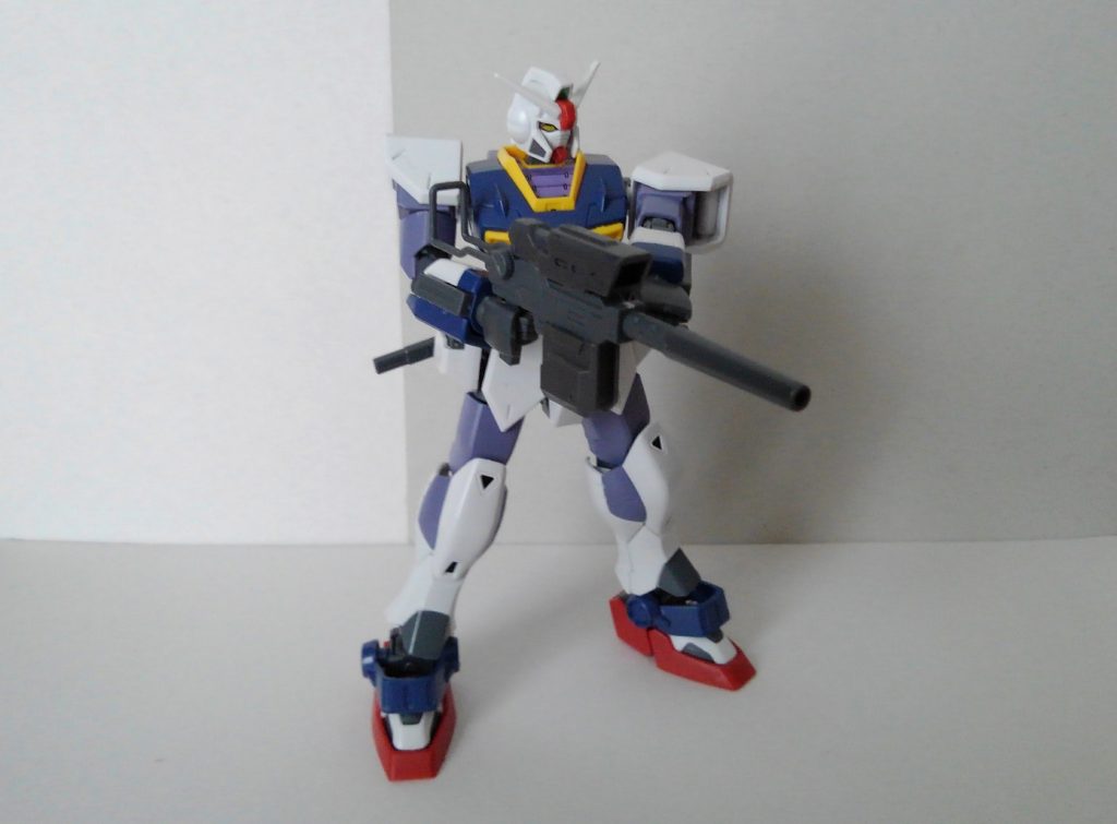 バレルが長いので両手持ちの精密射撃も可能