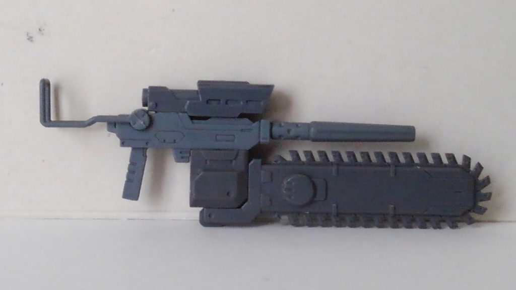 銃剣にはチェーンソーを使用