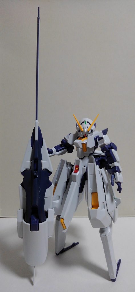 コンポジット・シールドブースター
ヒートブレードやウインチユニットなどとして使える多目的武装。デカイ...。