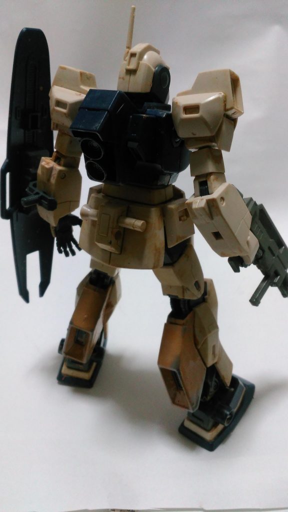 後ろです

あしのスラスターは色ハゲを再現してます