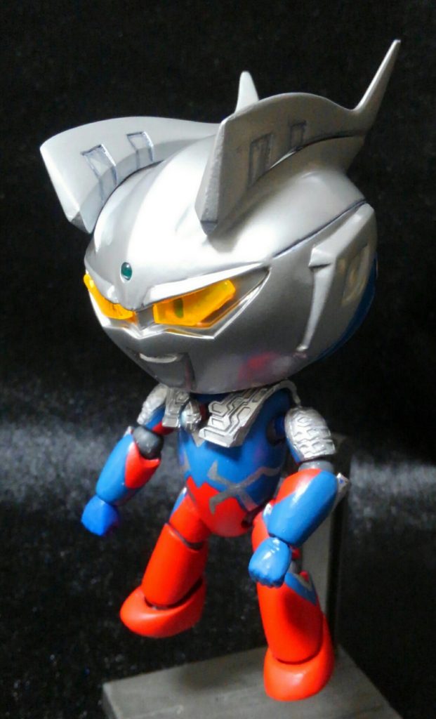 みんなのアイドル「プチッガイ」をみんなのヒーロー「ウルトラマンゼロ」に改造したぜ!
ヒジとヒザに関節を追加したからポーズがバッチリ決まるんだ。眼は蓄光素材でブラックライトで照らすと光るんだぜ。