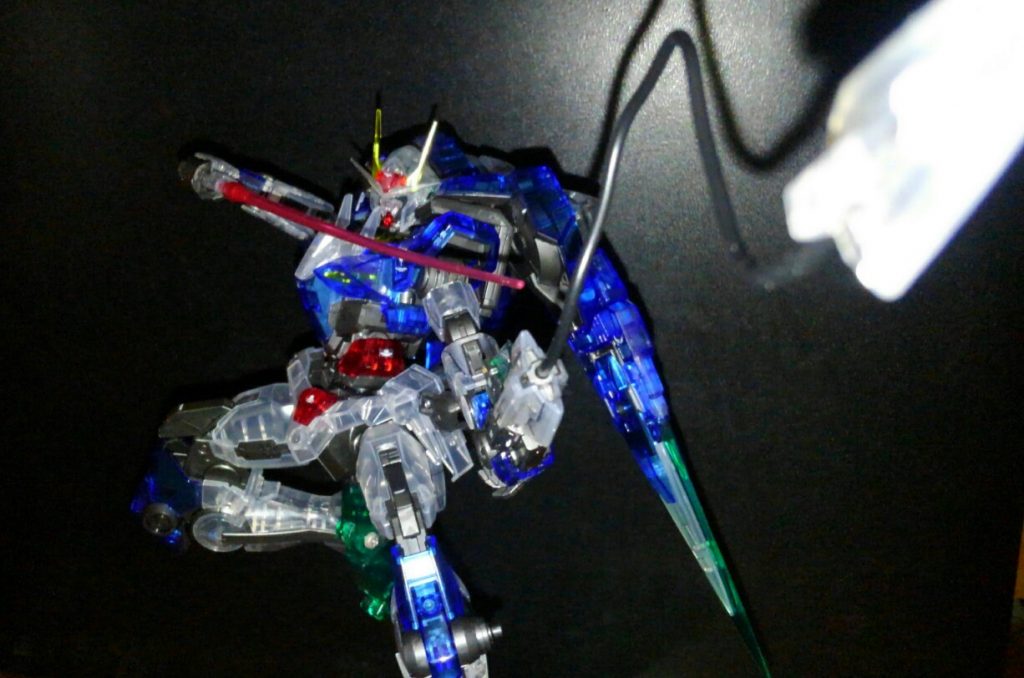 GNソードⅡショートのリード線機構、正直要らない気がします(´・ω・`)
だって銃口ついてるやん(笑)