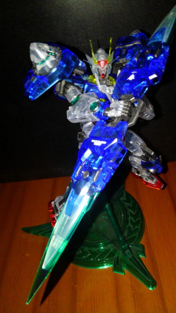 GNカタールが何気に一番お気に入りの武器です(*´・ω・`)b
しかしジョイントパーツは使わないときに懸架できないのは設定上どうなんBANDAIさん?