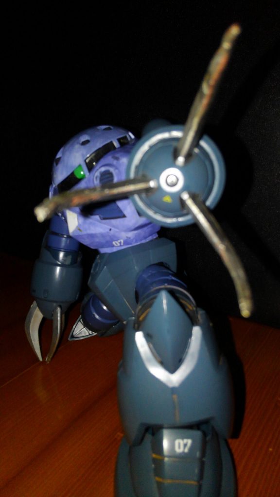 古いキットなので間接の自由度は低めかも?