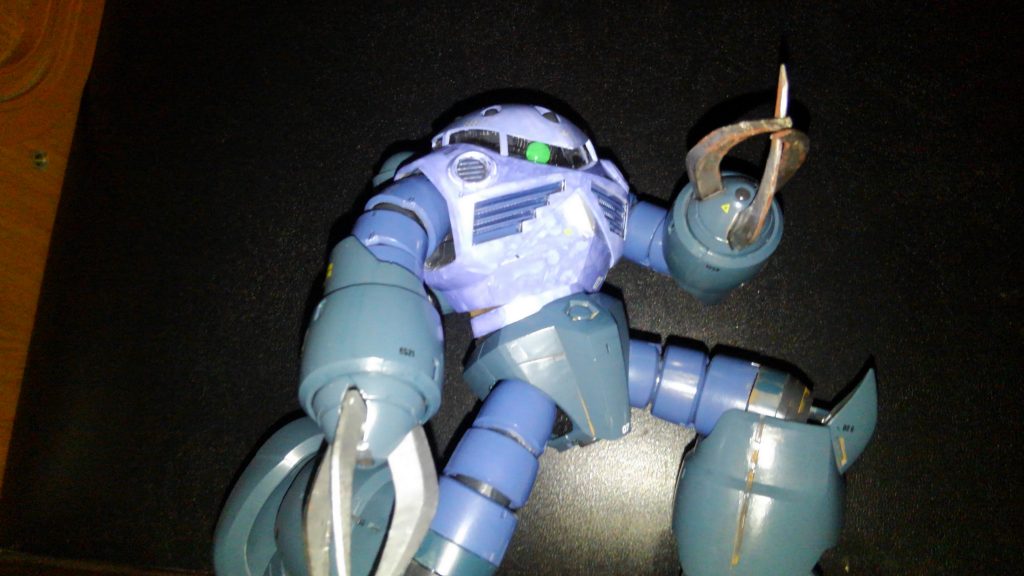 決めポーズでドヤってる隙にε=ε=┏(・_・)┛スタコラサッサ