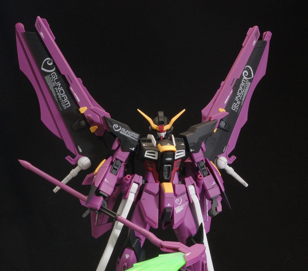 ガンダム　ラヴファントム–3枚目/制作者：@sary19720910