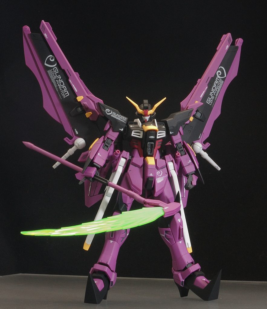 ガンダム　ラヴファントム–2枚目/制作者：@sary19720910