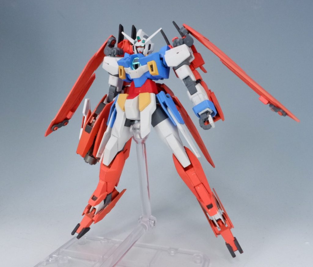 AGE-2マグナムをベースに獣っぽさを出せるようにノーネイムライフルなどを組み合わせて攻撃的なイメージにまとめています。