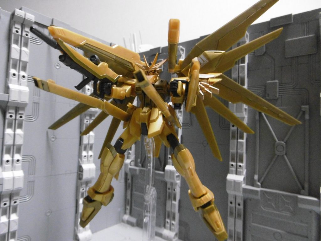 フルバースト。見えていませんが、ルプスビームライフルのセンサーもスカイブルーに塗ってます。